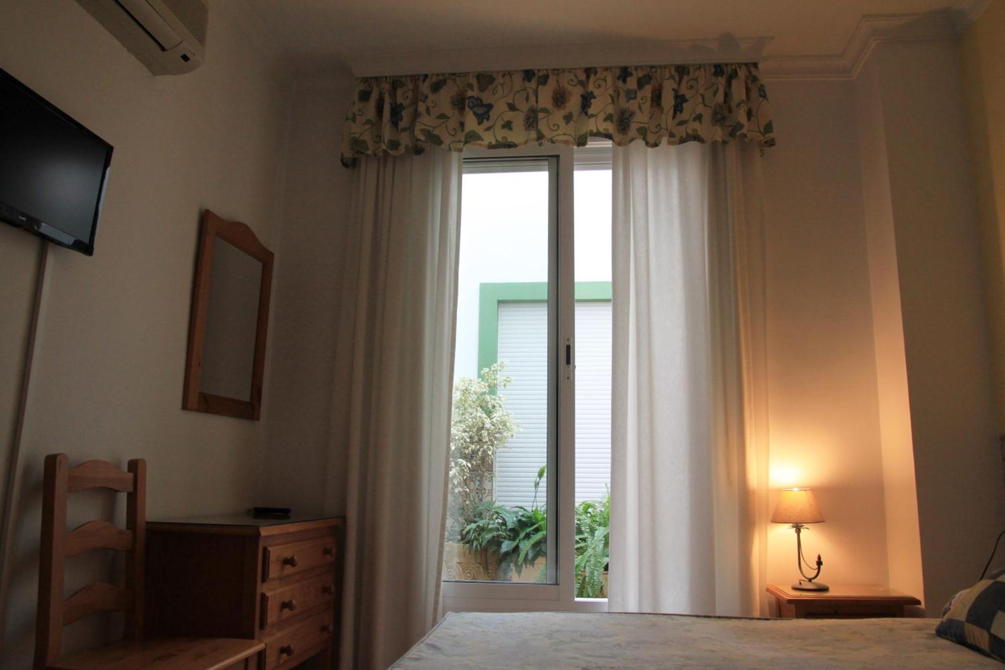 Hostal Ana - Adults Recommended Nerja Εξωτερικό φωτογραφία